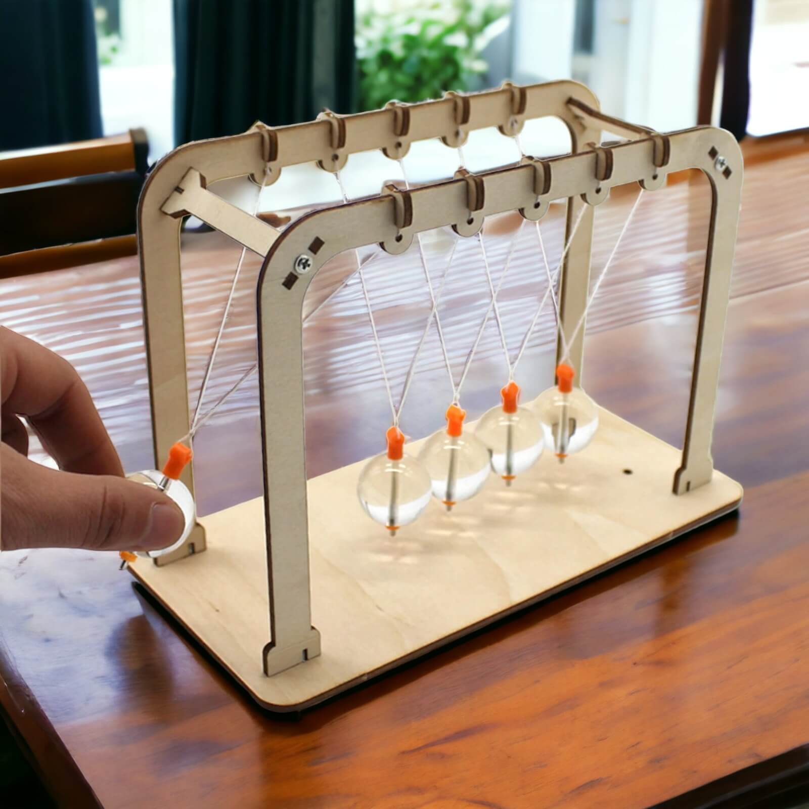 Berceau pendule Newton avec 5 boules - Jeu de science / gadget de  décoration de bureau