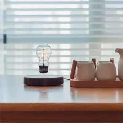 Lampe Ampoule en Lévitation - lampe scientifique - deco scientifique