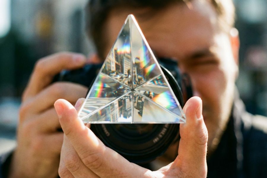 Prisme Optique et Dispersion de la Lumière