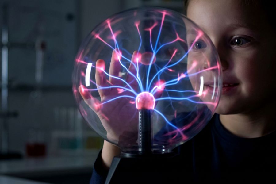 Coment jouer avec une lampe plasma ?